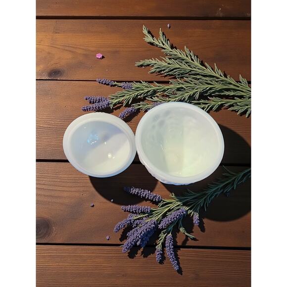 Vintage AVON Milk Glass Lidded Pedestal Dish-Grapes-Candy Jar-6in-Fruit-White - Picture 2 of 7